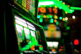 Result display showing winning multiplier and payout calculation